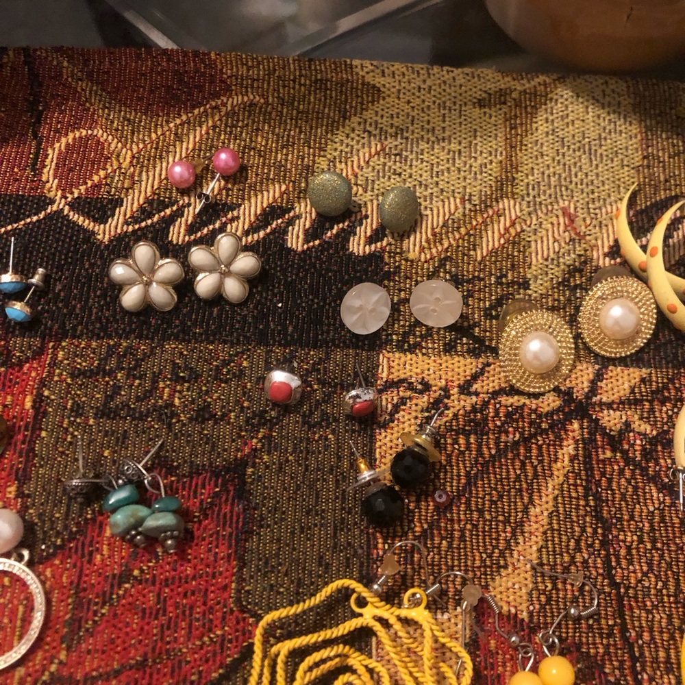 Vintage Earrings  26 Pairs - Picture 7 of 8